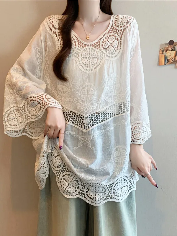 

Lace Splicing Hollow Embroidery Nine-Quarter Sve T-irt Casual Loose Fit round Ne Slimming Top for plus Size Women