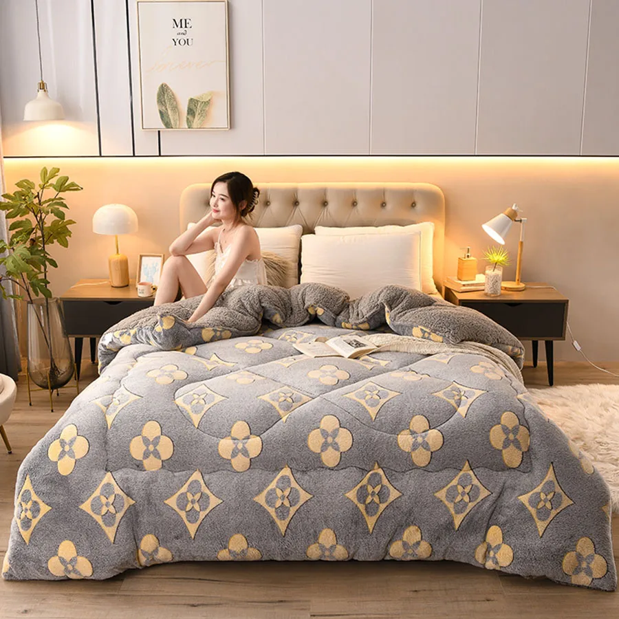 

KDJEIKZ New Ultra-Soft And Warm Lamb Fur Quilt. Winter Farley Fleece Blanket. Children's King-Sized Full-Size Winter Quilt 240cm