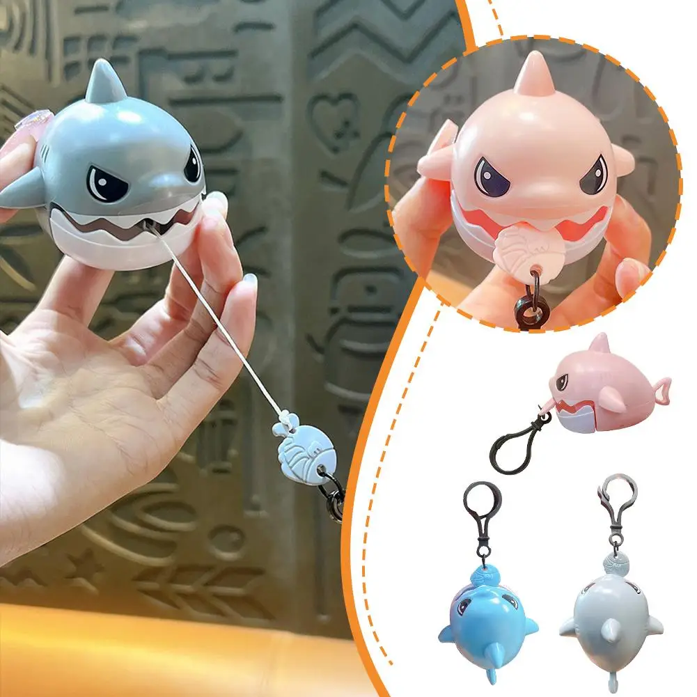 Shark Keychain Big Fish Eat Small Fish Pull Line Nibbling Small Small Gift Keychain Shark Keychain Cartoon Pendant Fun V7Y0