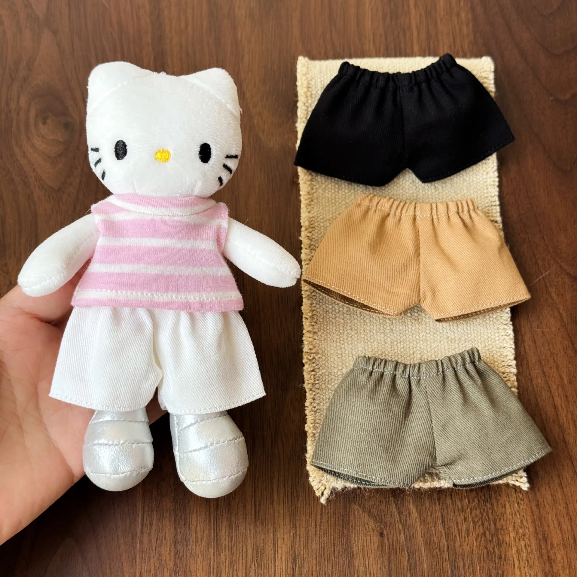 

Doll Clothes 17cm Doll Accessories Vinyl Kittys Cat Doll Changing Shorts Denim Pants Outfit