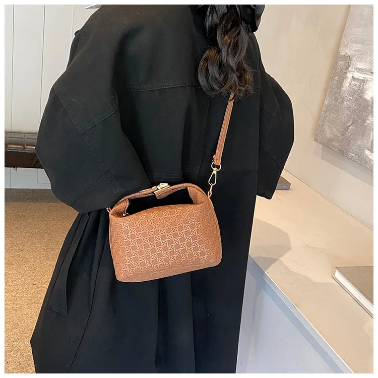 حقيبة ذات نسيج متخصص متطور، حقيبة يد نسائية منسوجة جديدة، حقيبة كروس نسائية أنيقة متعددة الاستخدامات بكتف واحد