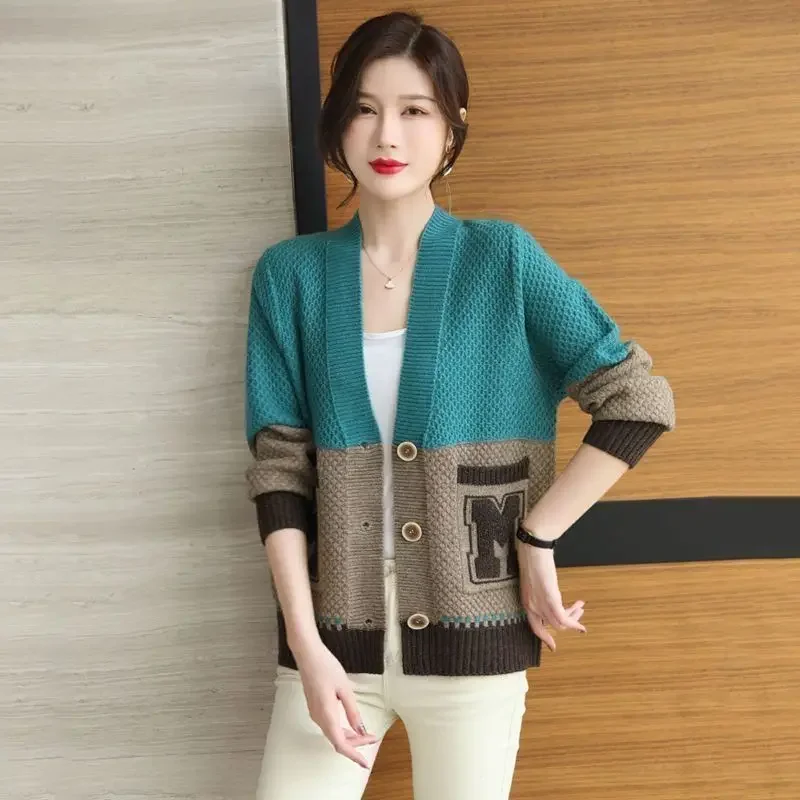 Cardigan for Women Color Matching Loose Winter 2024 Outerwear Warm Knitted Sweater Woman Korean Streetwear Attractive Vintage