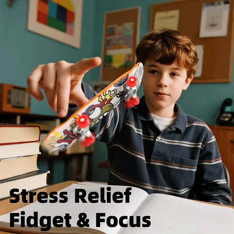 1-5 個フィンガースケートボードミニグッズクリエイティブデスクトップ指先フィンガーボードおもちゃ子供のための誕生日プレゼントフィンガースケーター