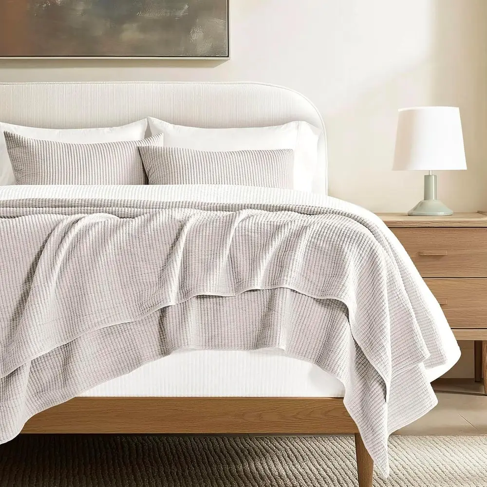 

King Size 3-Piece Lightweight Ribbed Matelassé Quilt Set with Oversized Cozy Bedspread and 2 Pillow Shams for All Seasons, Birch