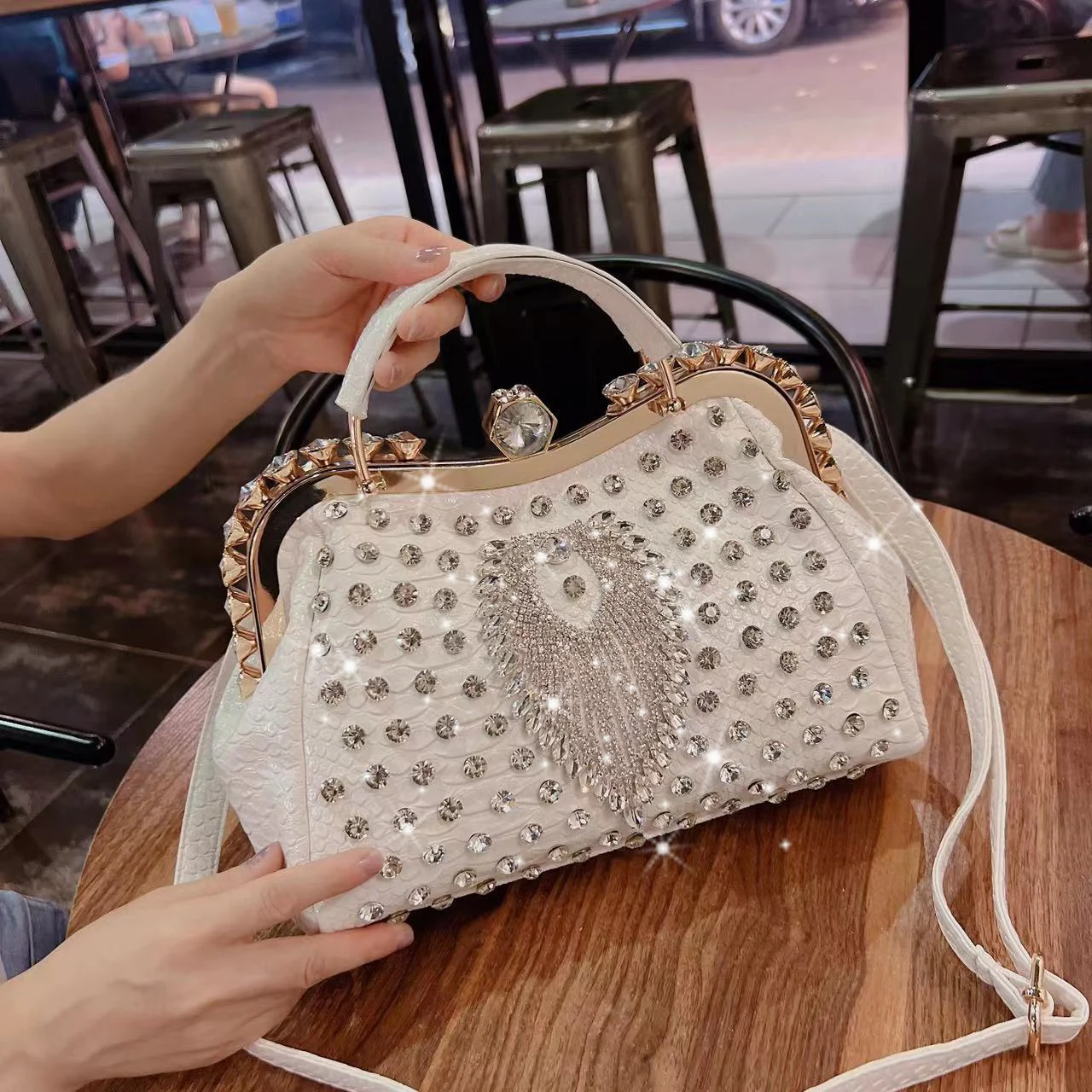 iPinee Hand Bags For Women Purses And Handbags Luxury Designer Rivet Rhinestone Shoulder Bag Ladies Casual Messenger Tote Bag