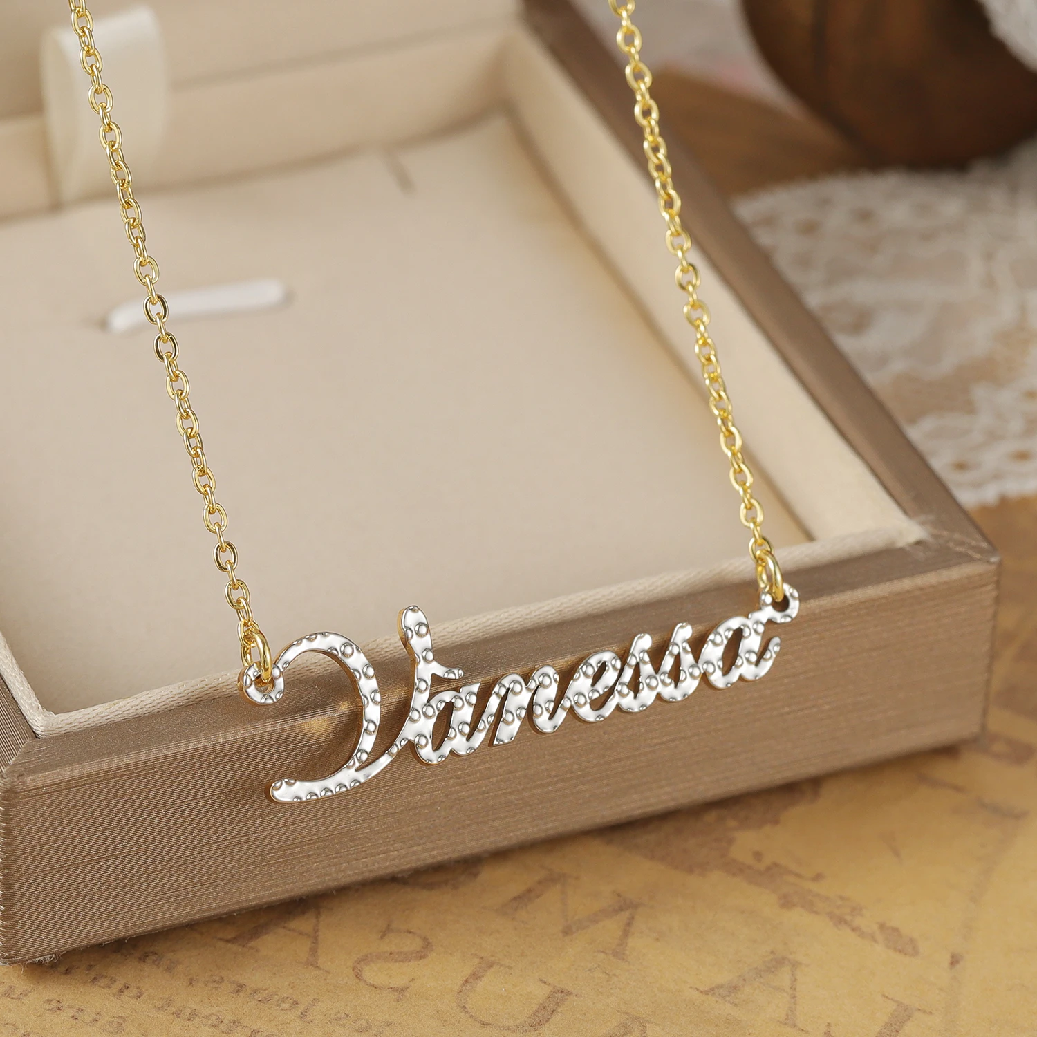 

Personalized Two-tone Name Necklace 18K Gold Plated Customized Nameplate Pendant Stainless Steel Women's Jewelry Christmas Gift