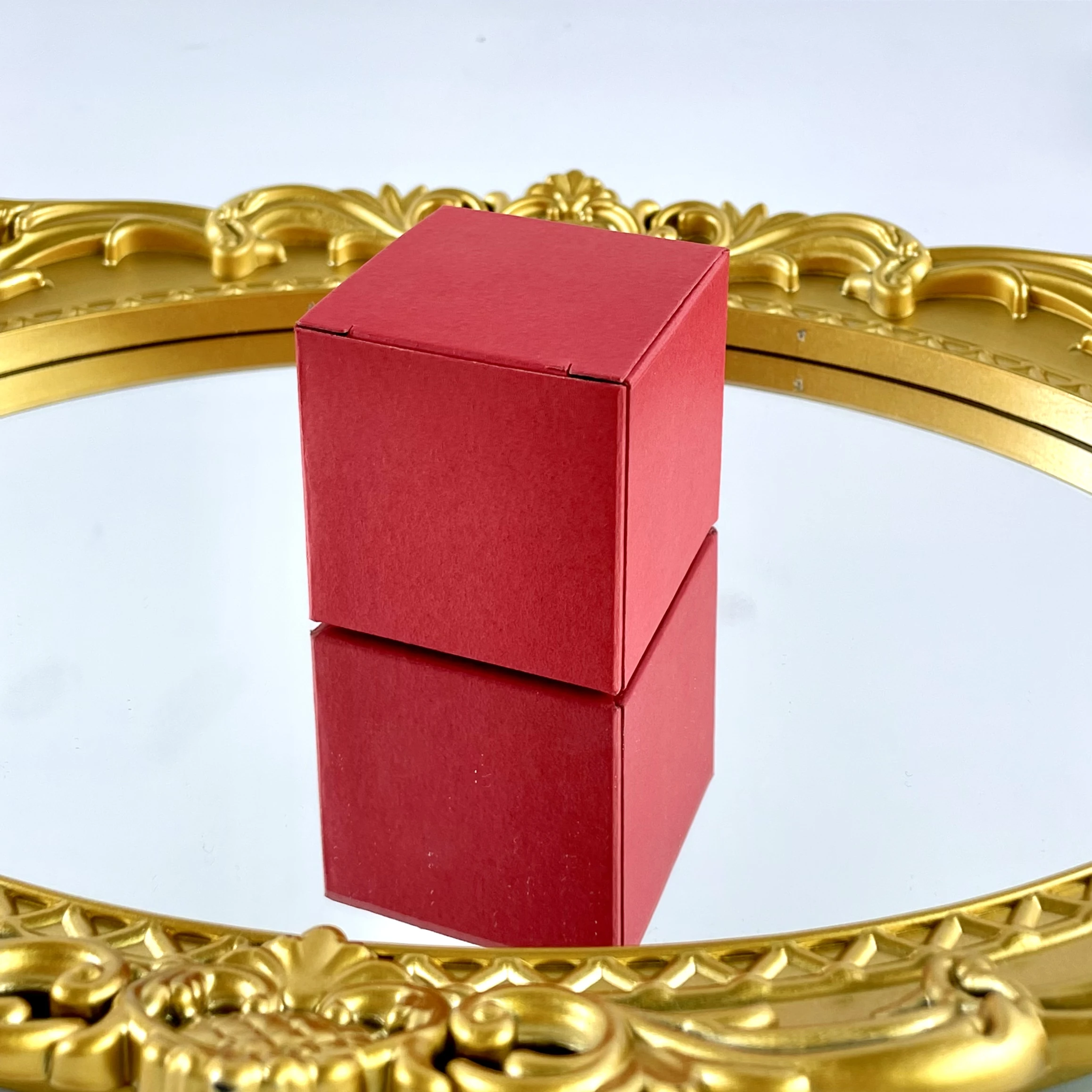 Cajas de regalo cuadradas de cartón rojo, caja de cartón para fiesta de boda, botella de jabón hecha a mano, paquete de almacenamiento cosmético, 20/50 Uds.