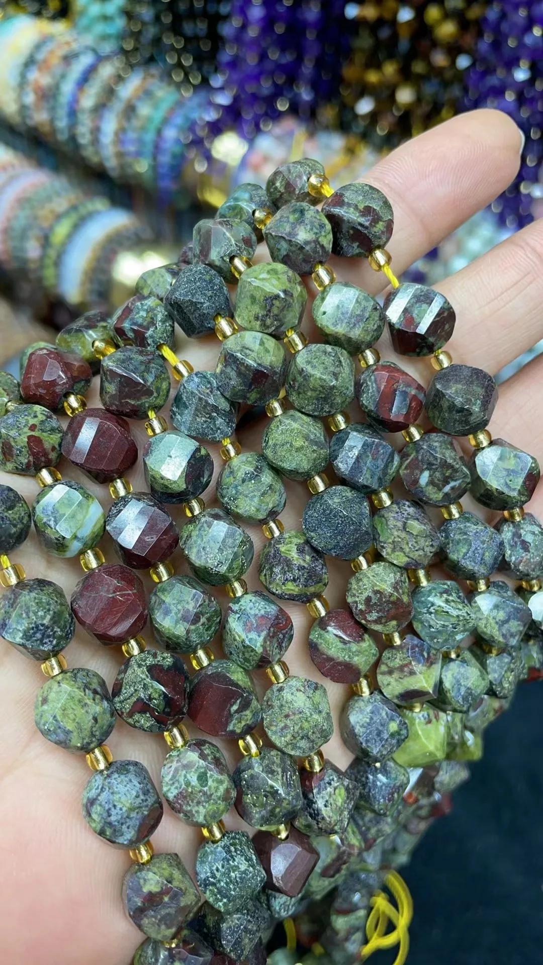 Natural Dragon Blood Stone Twist Beads Cut face 10x10mm 8x8mm Length Dagree 39cm10m 31Grain 8m35Grain