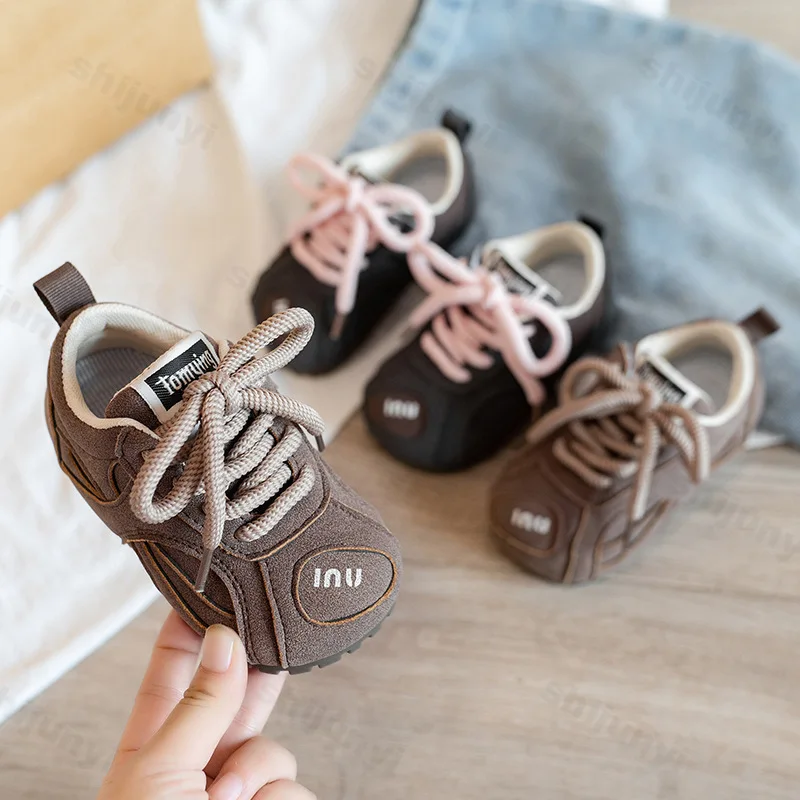 

Children's Walking Sports Shoes Spring 2025 Soft Soled Casual Shoes for Kids Baby Fashion Trend Comfortable Lightweight Sneakers