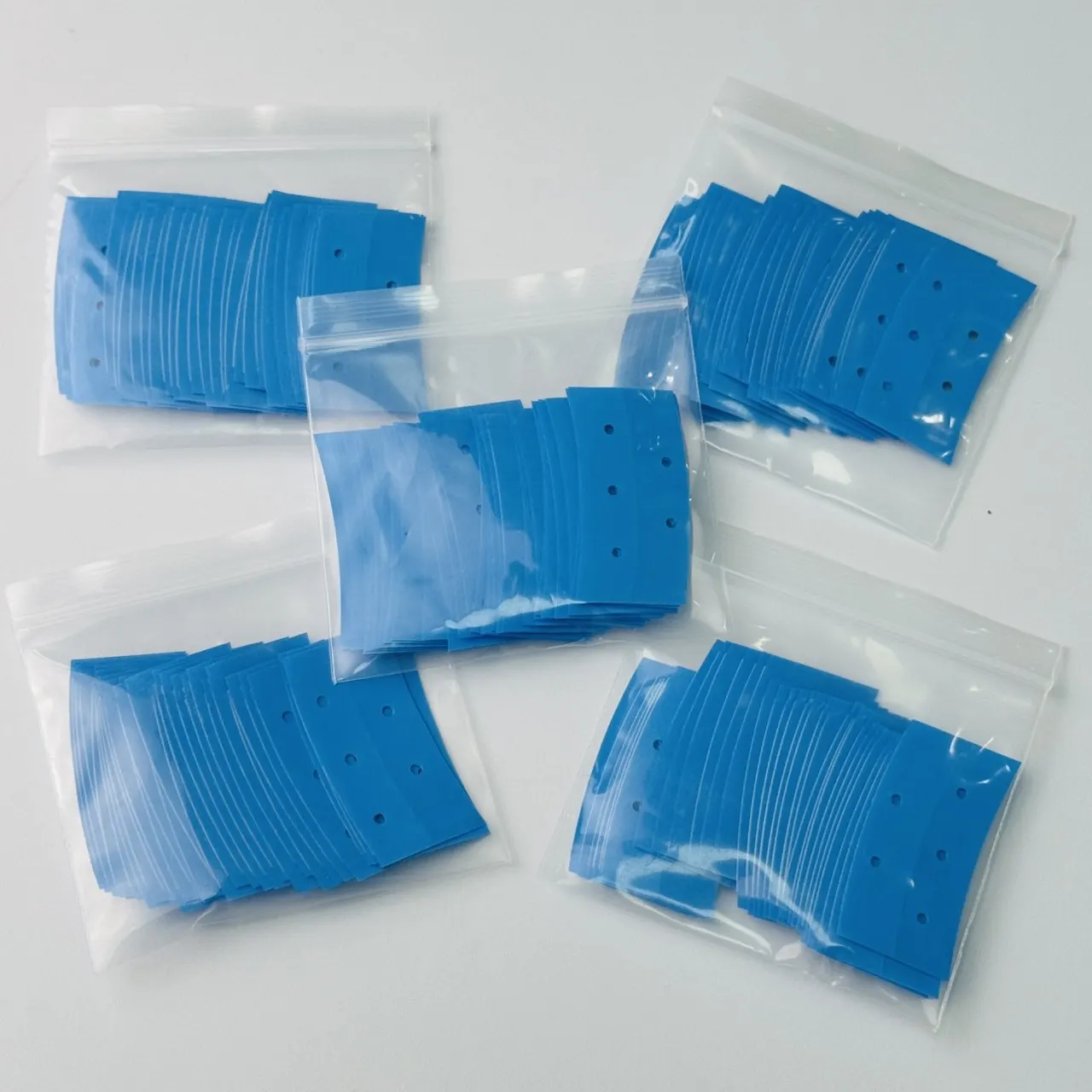 

30Pcs/bag Curved Blue Wig Double Sided Tape,Sweatproof Strong Adhesive Easy Peeling,Adhesive Strips forLace Wigs