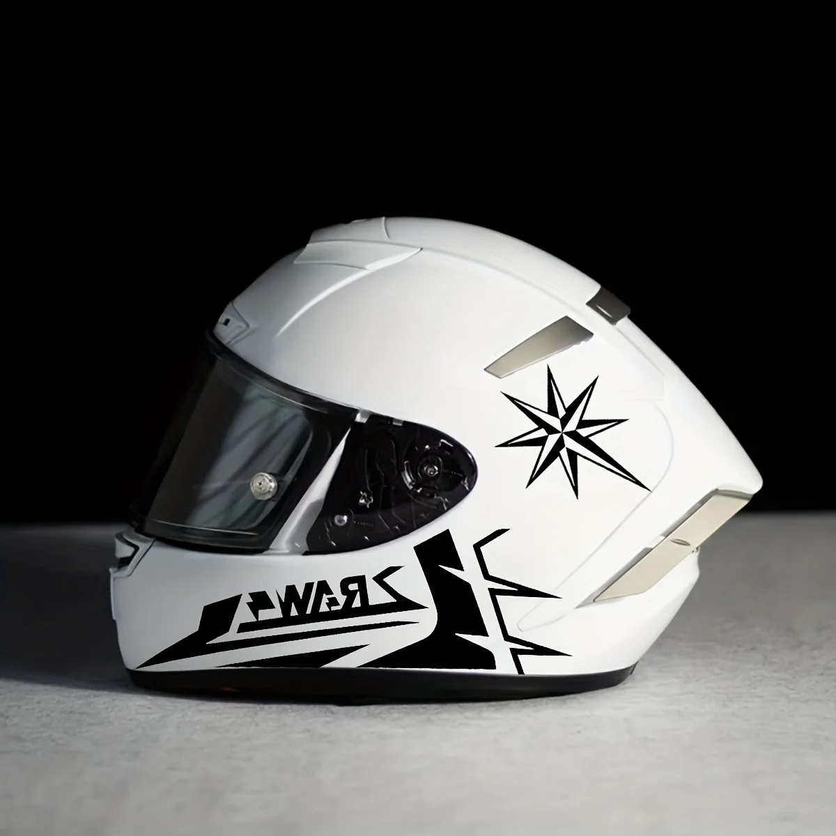 

3 шт./компл. наклейка с жирной красной звездой и «RAWS», идеально подходит для индивидуальной настройки шлема, автомобильных бамперов, чехлов для ноутбуков, добавления динамической гоночной атмосферы