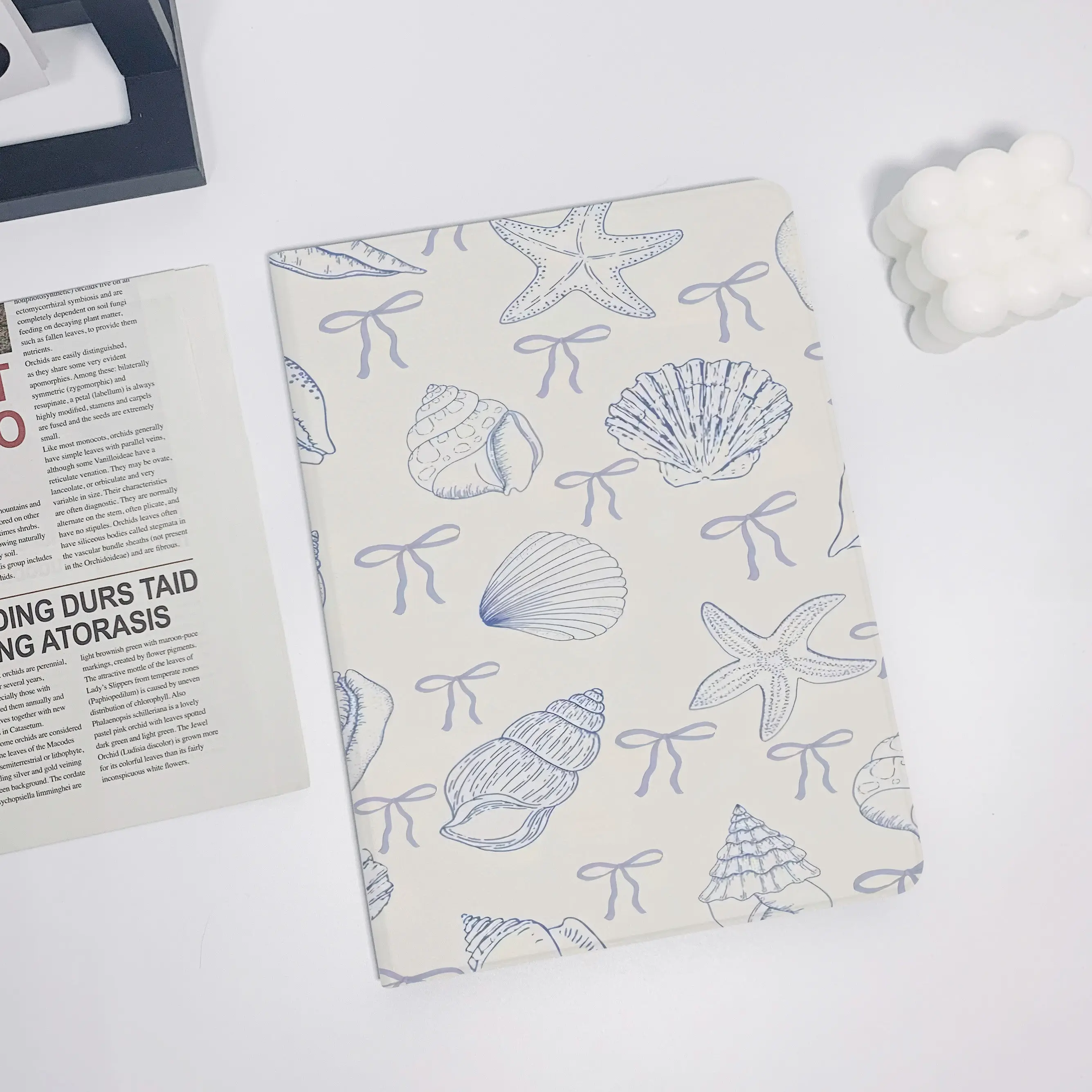 

Sea Shell Starfish Bows iPad Case for Apple iPad 9.7" 10.2" 10.5" 11 inch iPad Air 6 5 4 iPad Mini 7/6/5 iPad Pro 2022 2021 2020