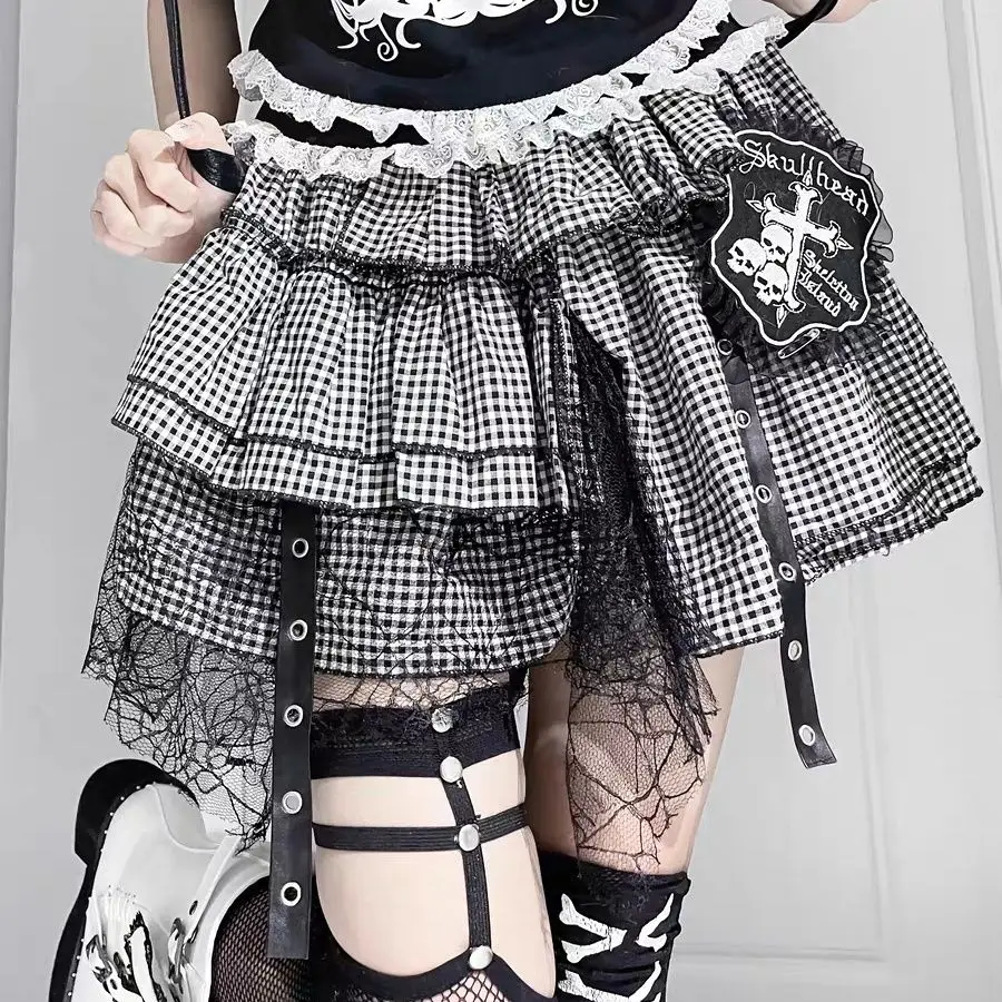 

NIGGEEY Subcultural Black and White Checkered Half Cake Skirt Rock Lace Harajuku Punk Y2k Millennium Spicy Girl Fluffy Skirt