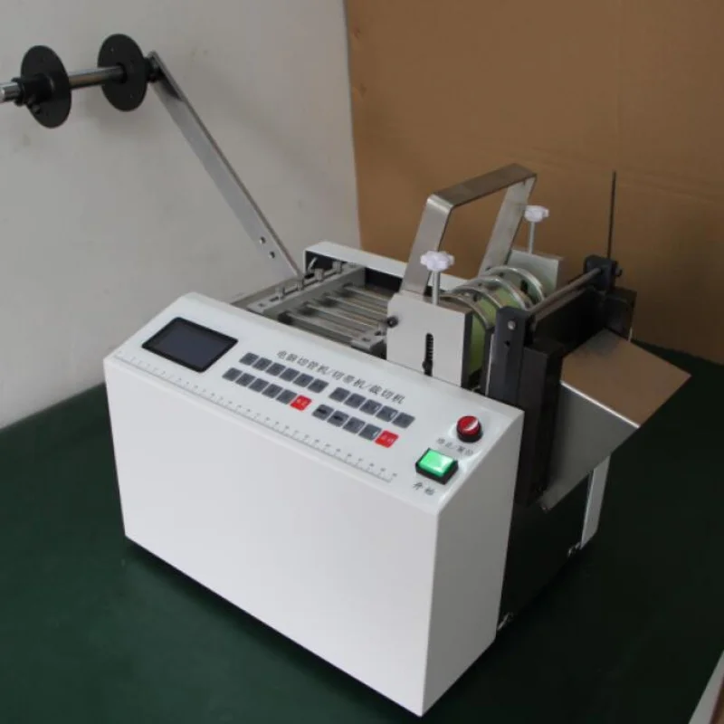 Volledig computermachine Warmtekrimpbare microcomputer Automatische PVC-behuizing Siliconen pijp snijden Pi