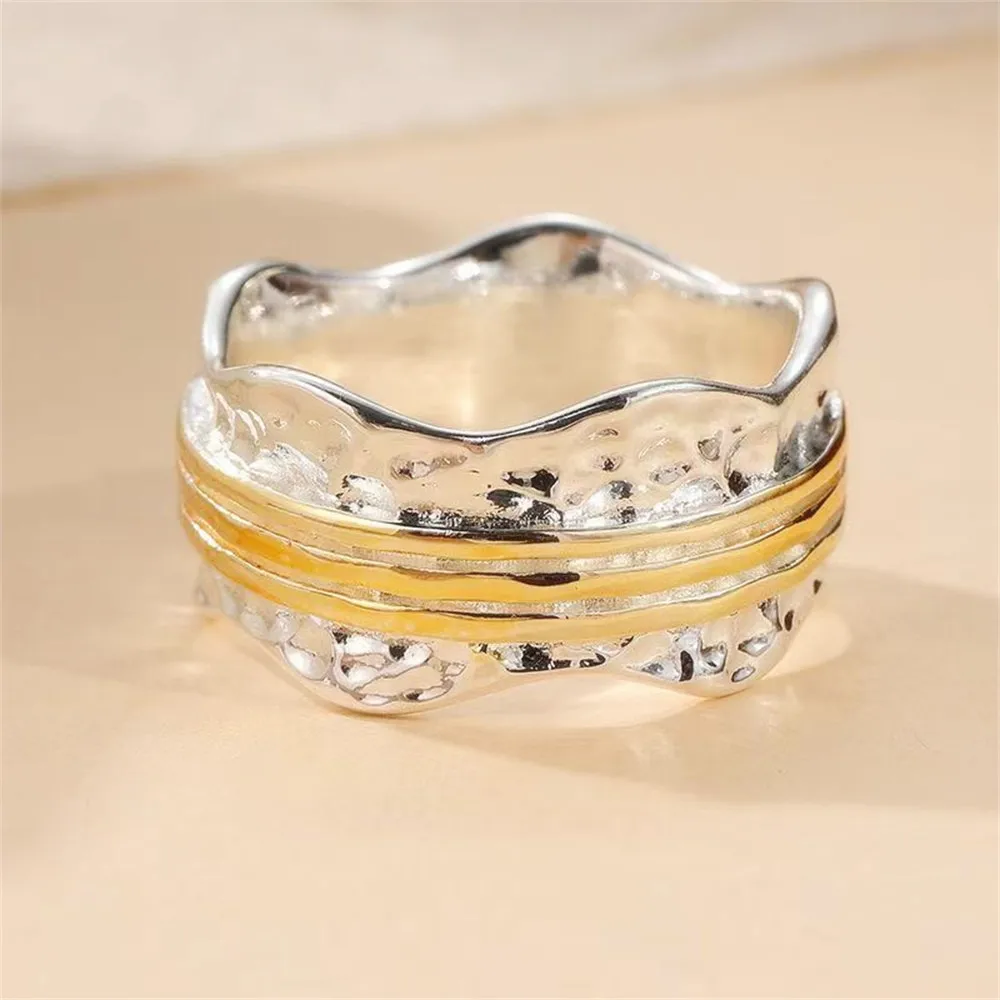 Retro Hammer-Muster Breiter Ring für Frauen, Nischendesign, Geometrisch, Zweifarbig, Kreativ, Personalisiert, Trendige Accessoires – Detail 5