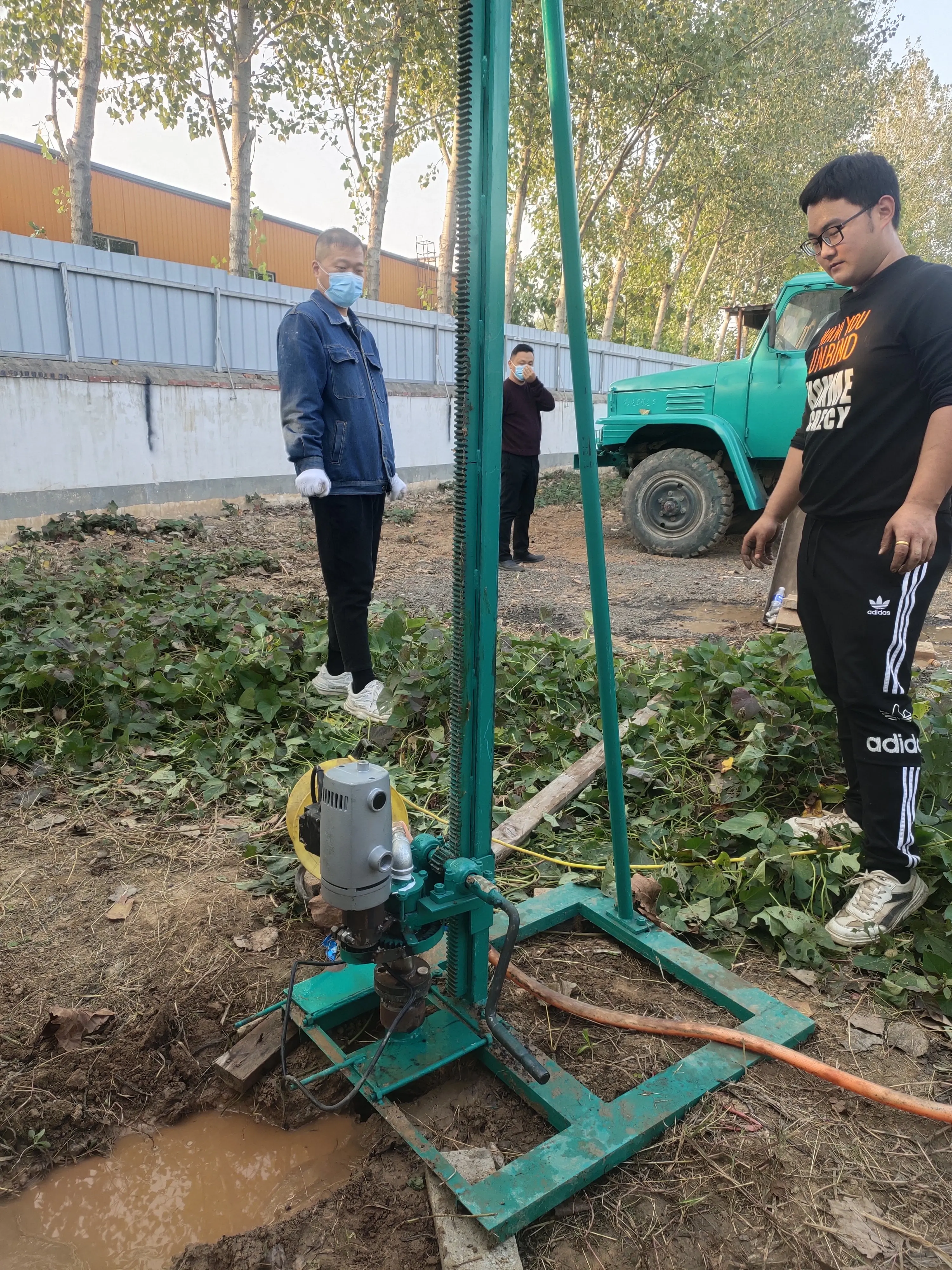 

2.2kW Portable Household Small Water Well Drilling Rig Max.50m with Hand-operated Tripod Is Hot-selling by Manufacturers