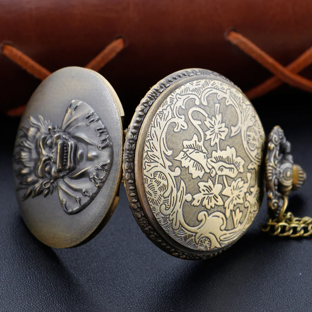 Retro Quartz Pocket Watch for Women Men Terror Death Devil Skeleton Bronze Time Gem Necklace Pendant Children Chain Gifts