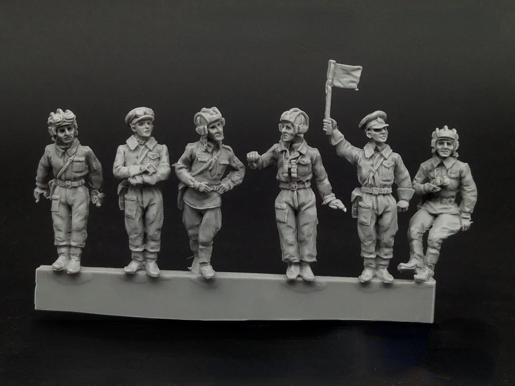 1/72 Scale Die-cast Resin Figure Soviet Armored Soldiers Tank Crew Model Assembly Kit Diorama (unpainted)