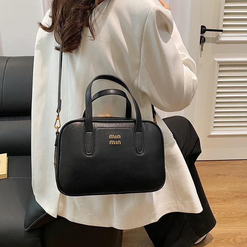 

Unique Elegant Luxury Diaper Bags For Women Classic Leather Handbag Minimalist Vintage Large Capacity Designer Fashion