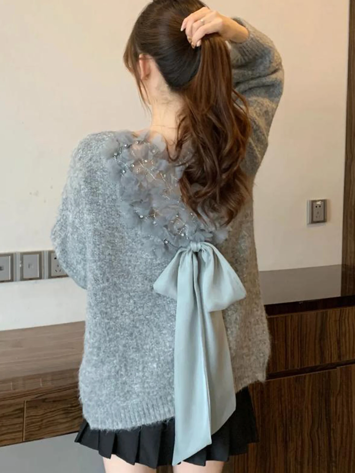 

Женский вязаный свитер с объемной вышивкой 3D-цветами, свободный крой, зимний, модный, повседневный, с V-образным вырезом, длинный рукав