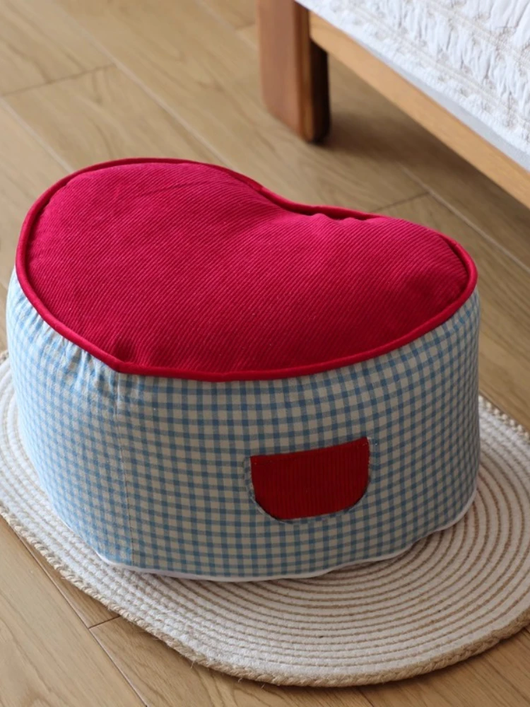 Coussin de sol à carreaux en forme de cœur en tissu, joli tabouret à chaussures d'entrée, Pouf Tatami amovible, siège repose-pieds de chambre d'enfant de Style crème