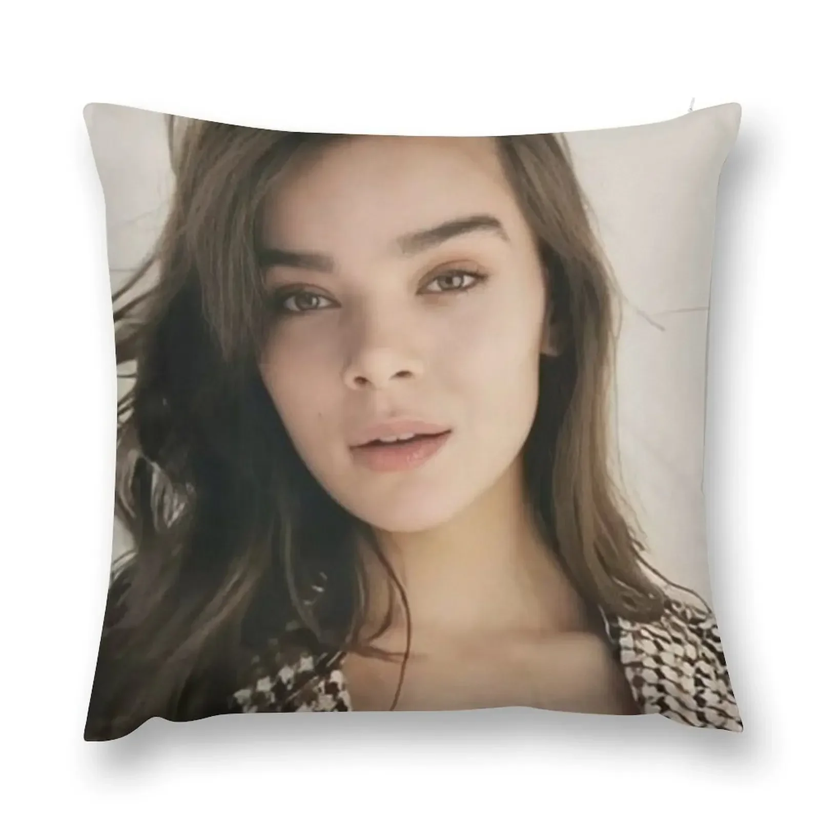 Hailee Steinfeld Throw Pillow Sofa Cushions Luxury Pillow Case pillow