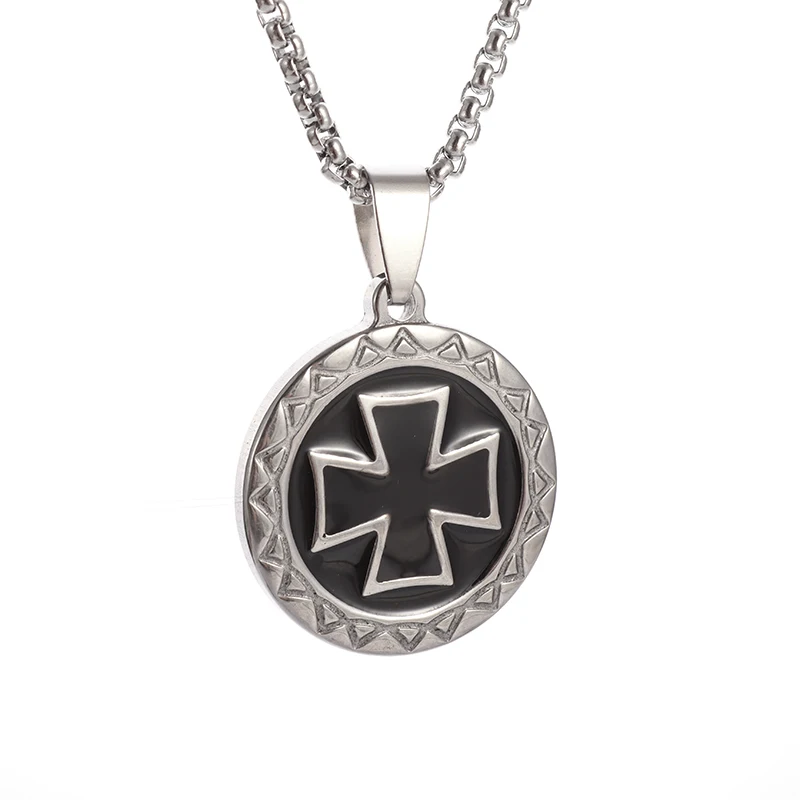 Exquisite Templar Cross Medal Round Pendant Necklace Men Women Lucky Amulet Trend Street Casual Stainless Steel Jewelry Gift