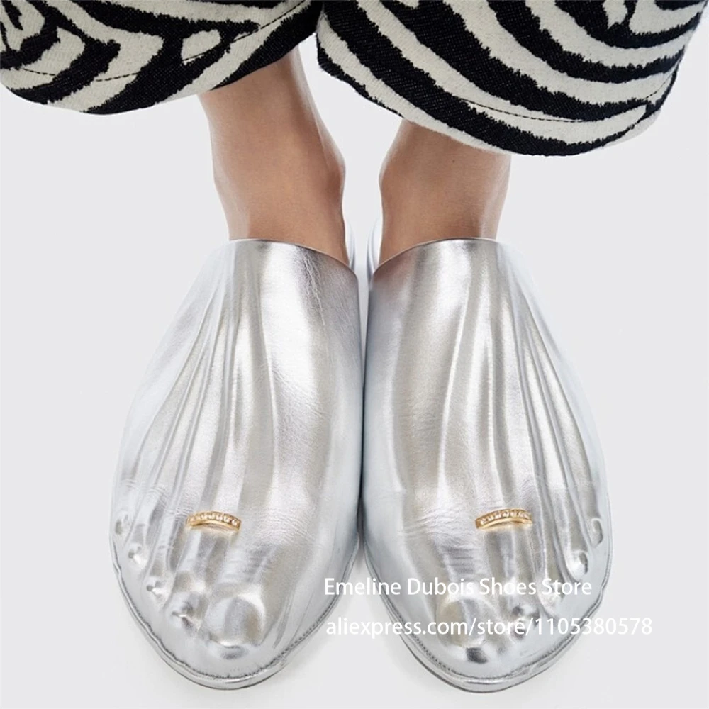 

Leather Flats Foot Shape Designer Gold Metal Ring Decor Slip On Low Heels Fashion Streetwear Summer Shoes for Women