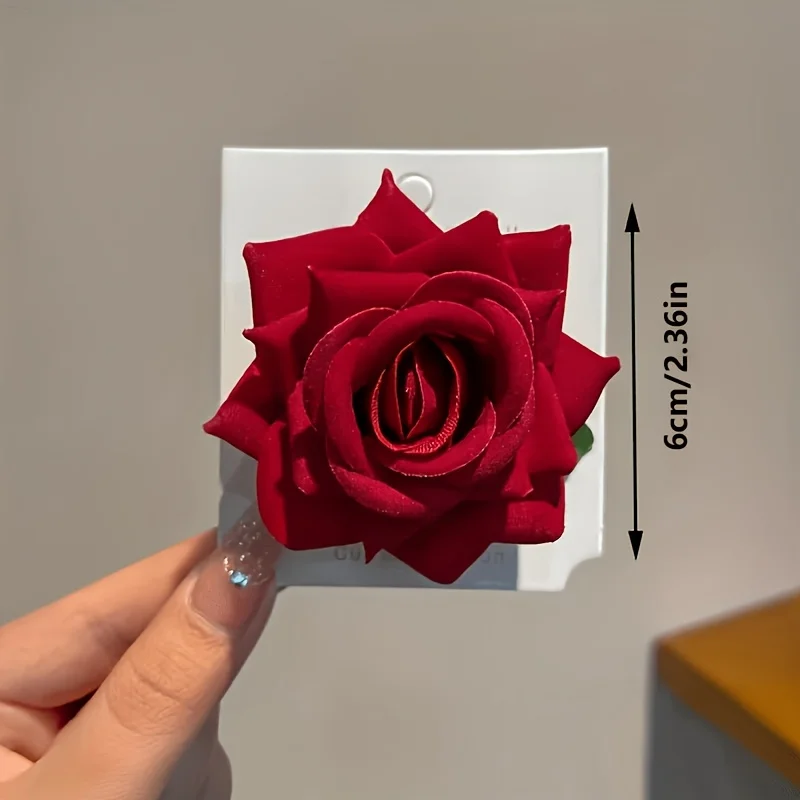 3-teiliges Set Atmosphärische Rote Blumen-Haarschmuckstücke, Rosen-Haarspangen, Seitliche Haarnadeln, Klassische Rote Filz-Rosen-Haarspangen - Perfekt für Sommeroutfits und Festliche Anlässe – Detail 3