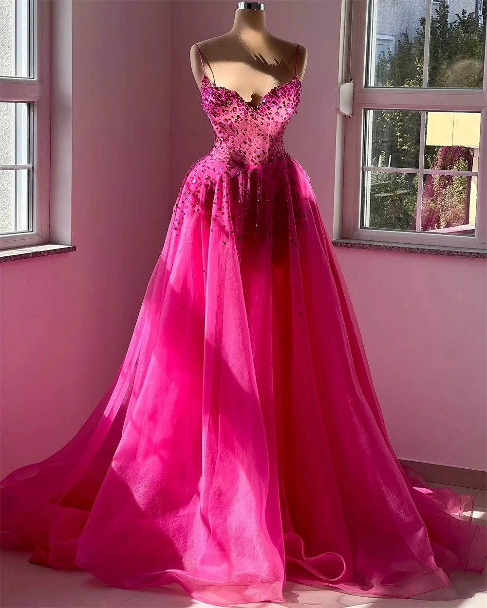Rose Pink Prom Pageant Dress Straps Crystal Beads Organza A-line Evening Formal Party Gowns Celebrity Gala Robe De Soriee