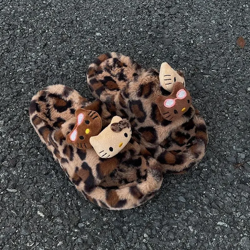 Pantofola in peluche con stampa leopardata Hello Kitty aggiornata Sanrio Cute Autunno e inverno Ragazza piccante Fondo spesso Moda Scarpe da casa antiscivolo