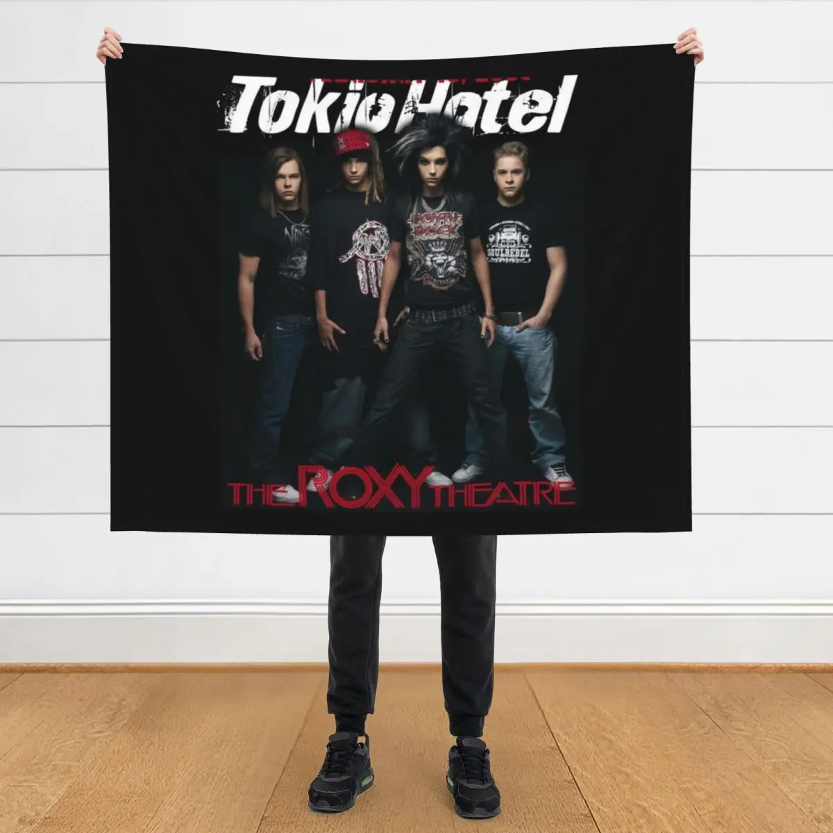

hotel tokio Throw Blanket Large blankets and throws Quilt Blankets