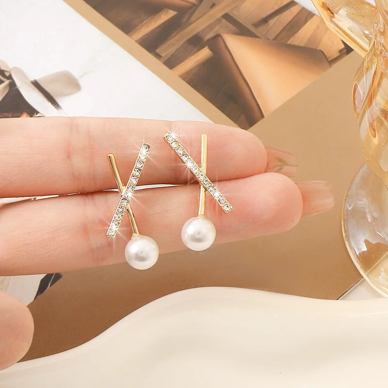 Zircon Letter X Imitation Pearl Golden Earrings for Women Design Fashion Retro Earrings Jewelry Party Gifts Wholesale