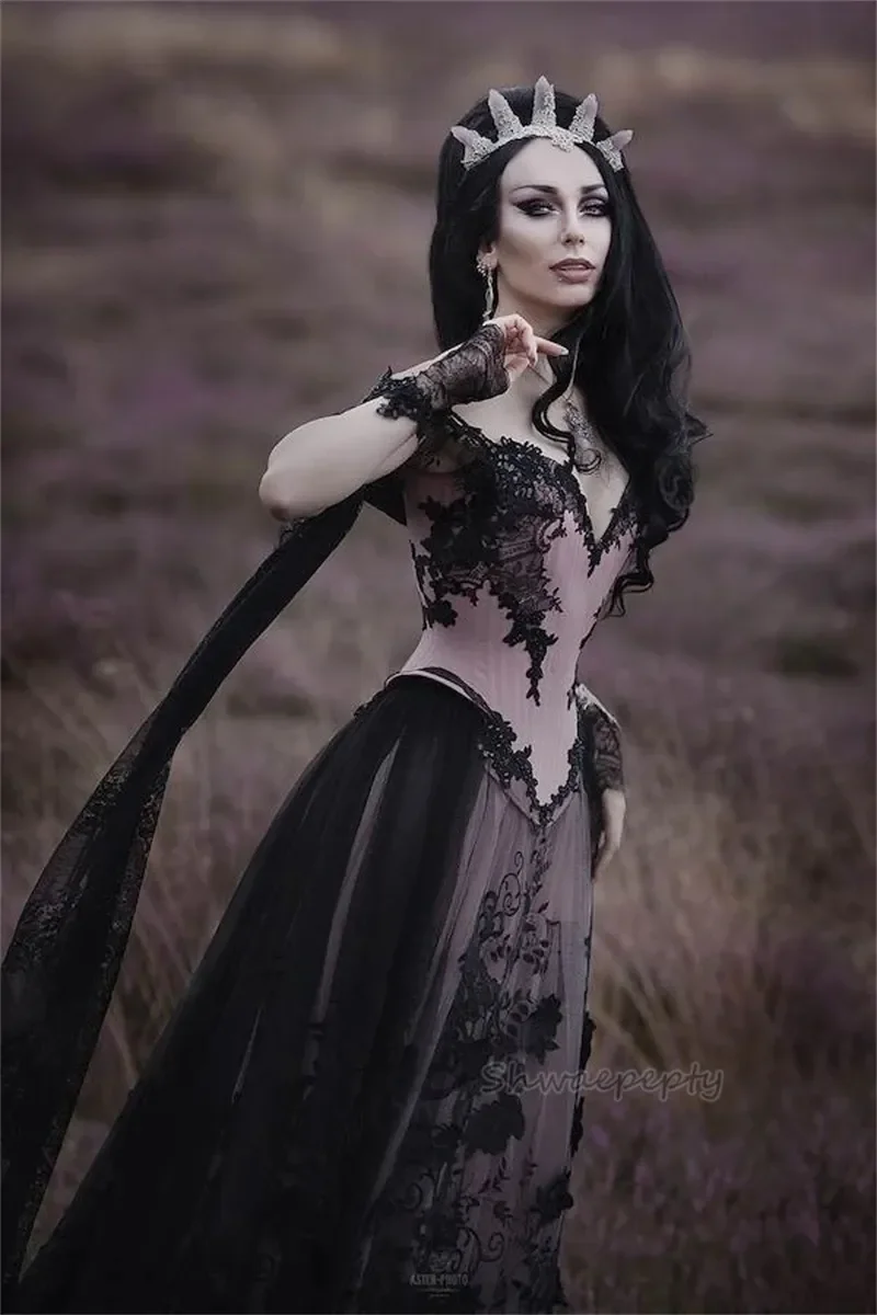Vintage Gothic Wedd… - image
