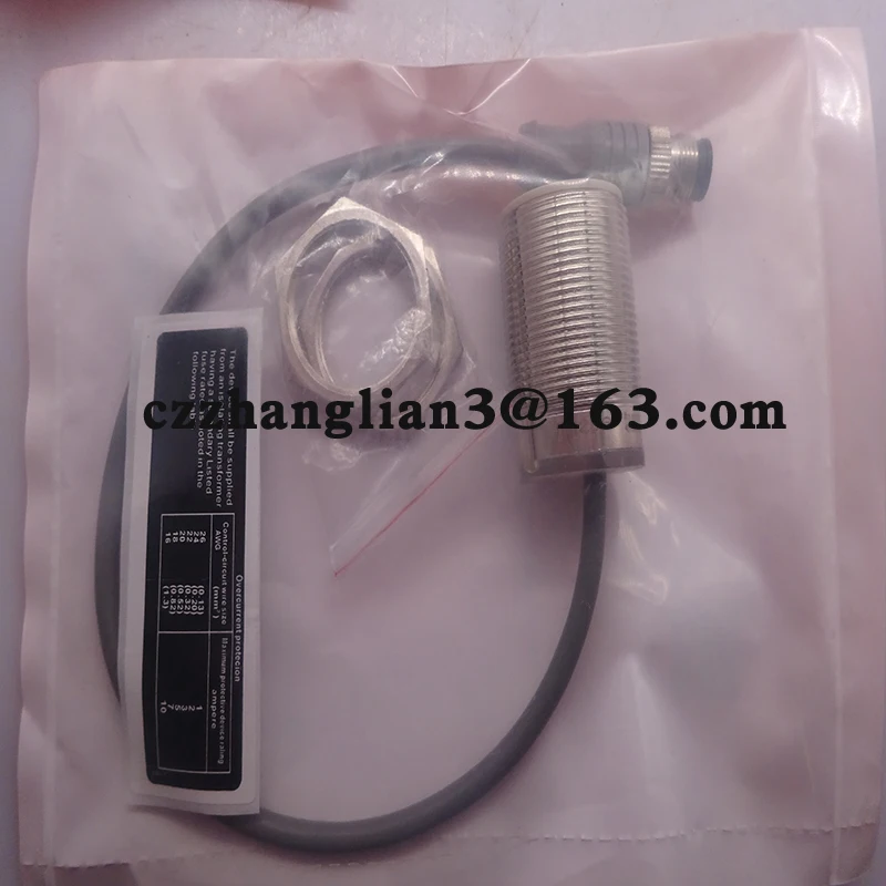 New proximity switch sensor IIR203 IIR204 IIR205 IIR206 IIR207 IIR212 IIT228 in stock