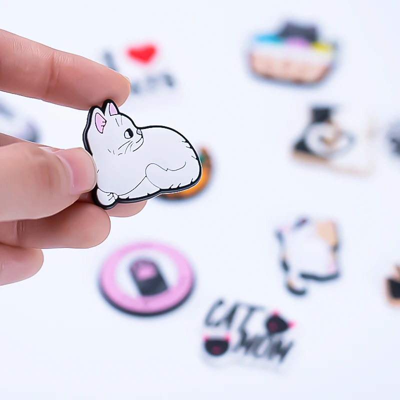 1PCS Cute Cats Shoe Charms Black Cat Shoe Accessories for Clogs Women's Snadal Decoration Men Kids Slippers Buckle Pins Pendants