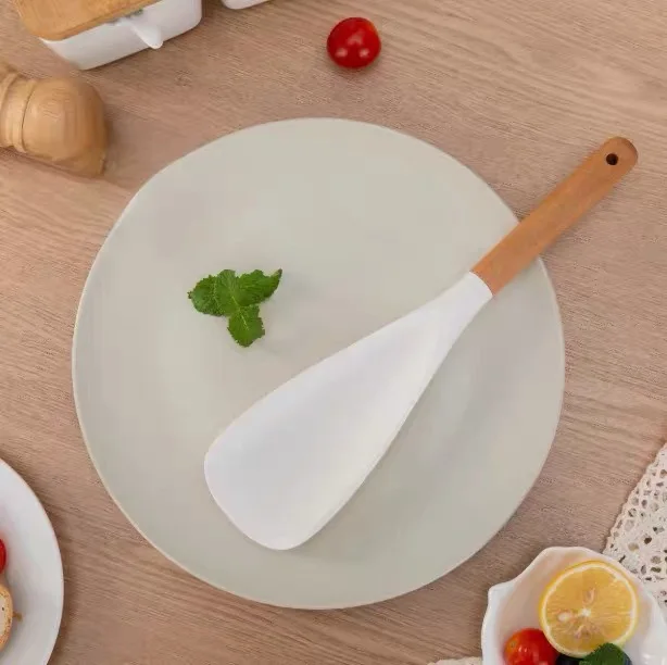 Silicone Spatula with Wooden Handle, High Temperature Resistant Silicone Kitchen Utensil for Home Cooking, Non-Stick and Non-Damaging to the Pan, Special Silicone Spatula 1Pcs