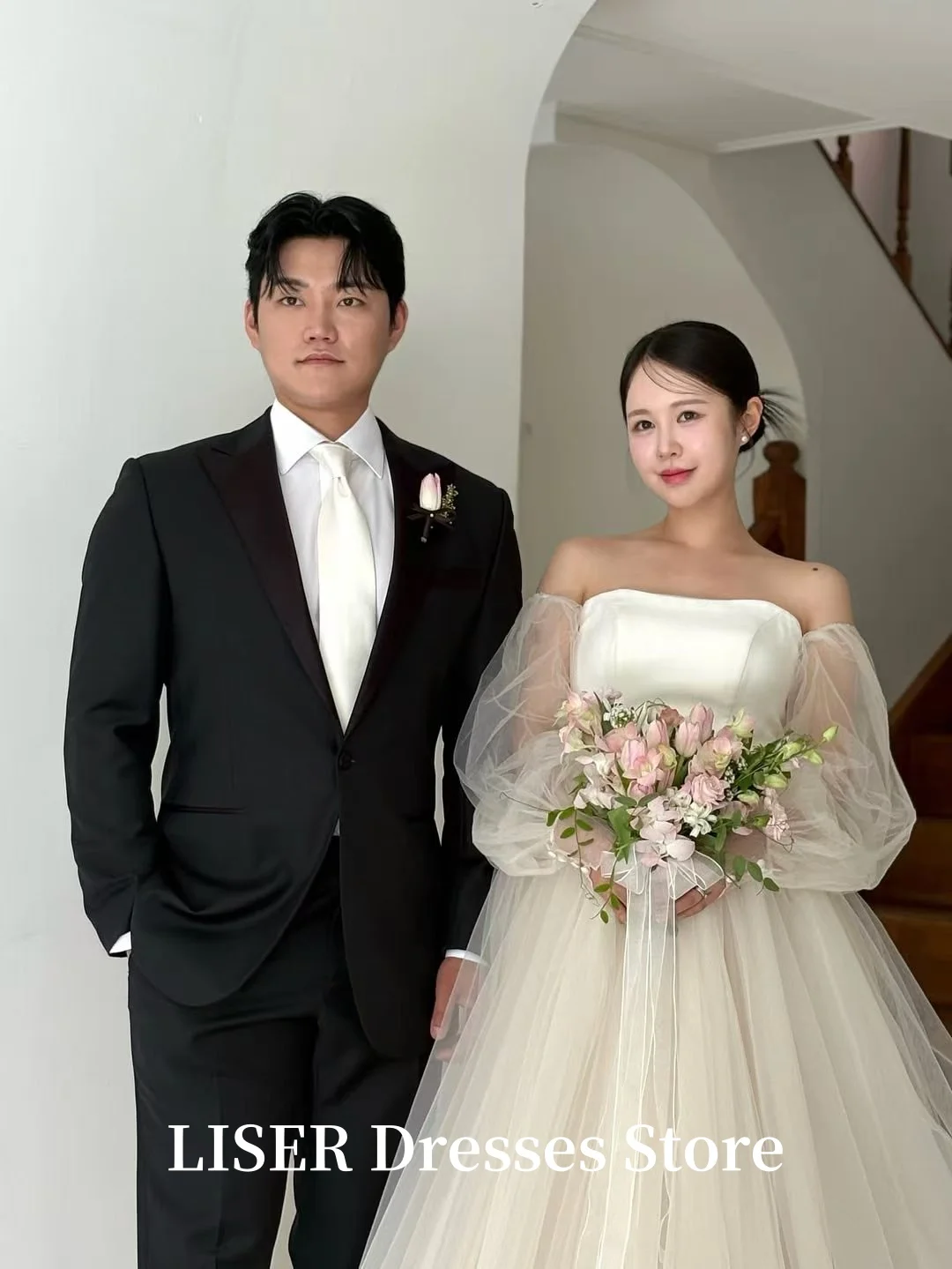 Liser Off Shoulder A-Line Korea Wedding Dresses Full Sleeves Silk Satin Photo Shoot Long Bridal Gowns 웨딩드레스 Customized