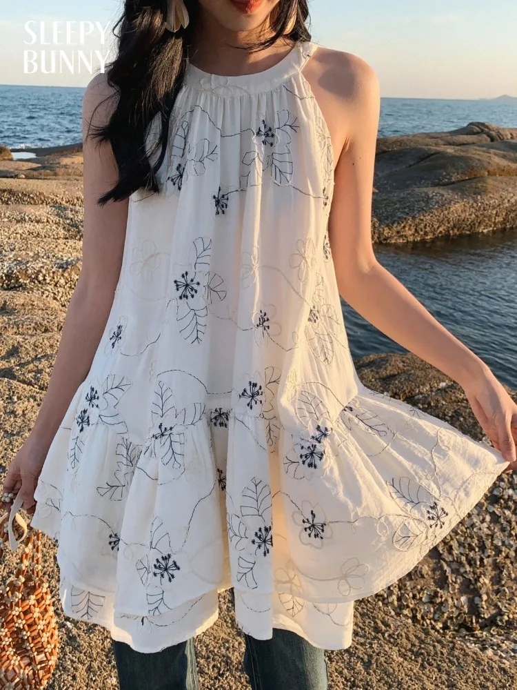

Floral Embroidered Halter Tank Top for Women Loose Sleeveless Blouse Summer Off Shoulder Holiday Cute Casual Beachwear Camisole