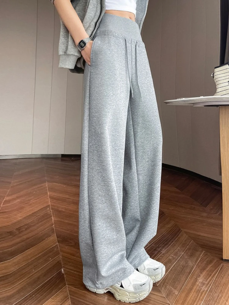 กางเกงวอร์มผู้หญิงทรงตรงเอวสูงสีเทาแบบมีเชือกผูก รุ่นใหม่ประจำฤดูใบไม้ร่วงปี 2025 ดีไซน์เรียบง่าย สวมใส่ได้หลากหลาย สไตล์ลำลอง สีดำ