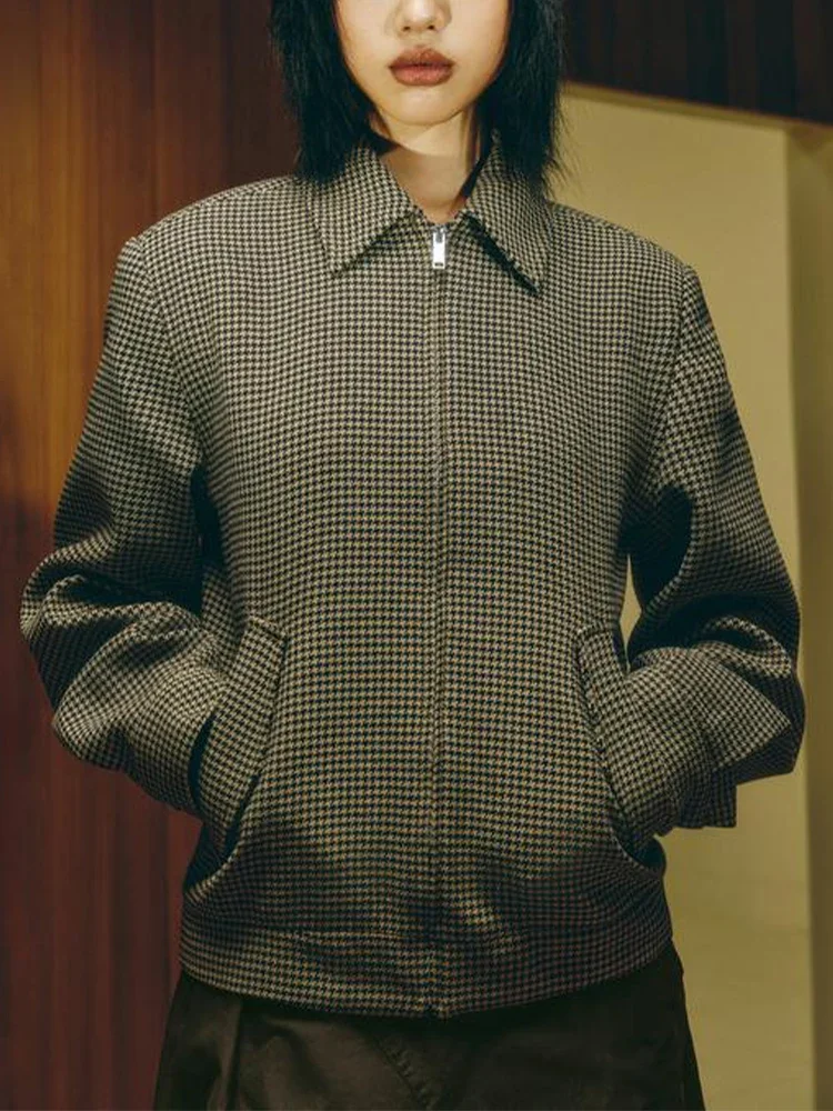 

2025 Winter NewEuropean and American Arrivals Women's Casual Lapel Long-Sleeve Padded Shoulder Bomber Jacket Coat