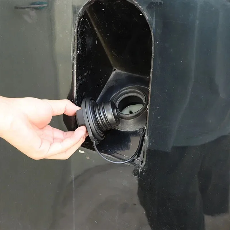 

Suetlcoity For Land Rover Defender 90 110 130 2004-2018 Car Locking Fuel Filler Cap with Keys Auto Accessories LR075664 LR032977