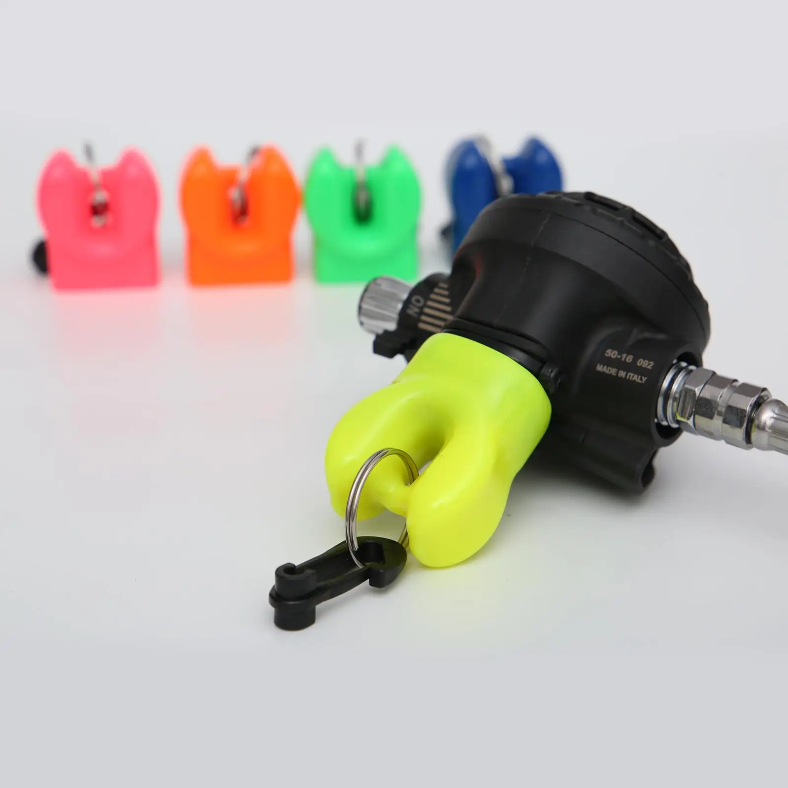 Scuba Diving Skum Ball Snorkeling Dive PVC Regulator Mouthpiece Cover Dustproof Cap with Hanging Clip