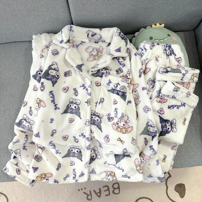 Зимний женский пижамный комплект Hello Kitty, фланелевая пижама с героями мультфильмов, утолщенная, пушистая, плюшевая, теплая, удобная, свободная, высокого качества