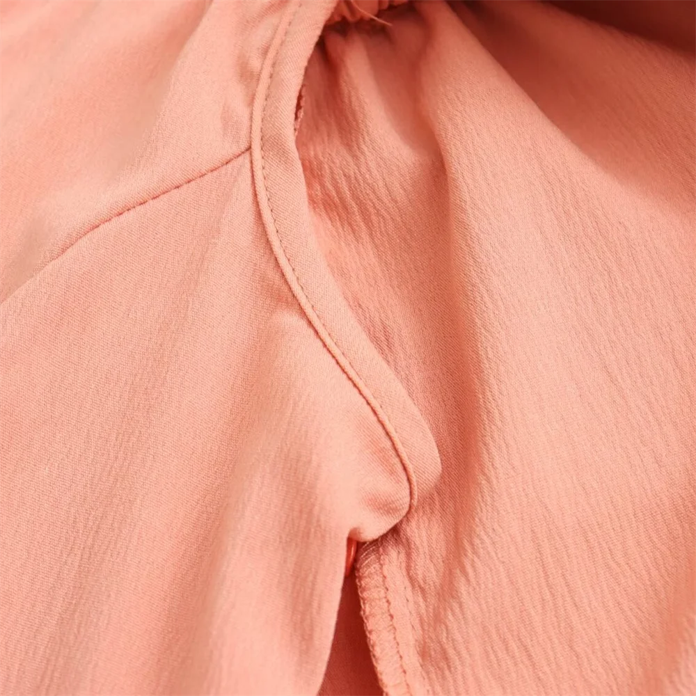 بذلة نسائية بكتف واحد PB & ZA ، تناسب الجسم ، شورت متعدد الاستخدامات ، حافة كشكشة ، طراز عصري وأنيق ، جديد ، ربيع