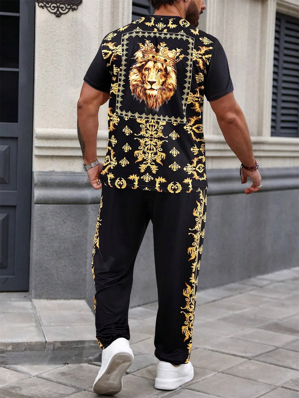 

New In Men's Short Sleeve Tee Trousers Lion Print Luxury Retro Casual Style Men's Suit Trend Tracksuits 2 Piece Set Men Clothing