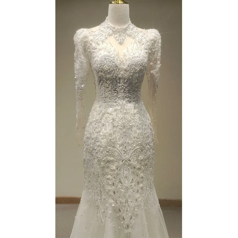 

Elegant fishtail chiffon one-shoulder long-sleeved lace outdoor photo studio dress