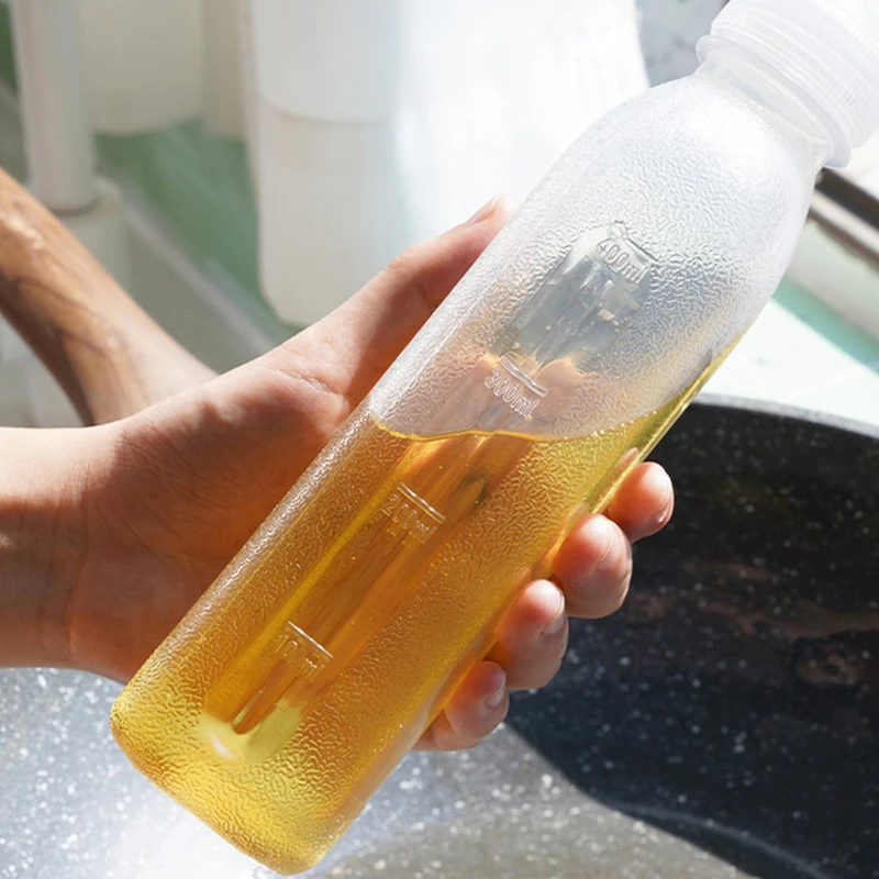 300/500/1000ML Kitchen Oil Bottle Plastic Seasoning Squeeze Bottle For Salad BBQ Sauce Condiment Containers Cooking Tool
