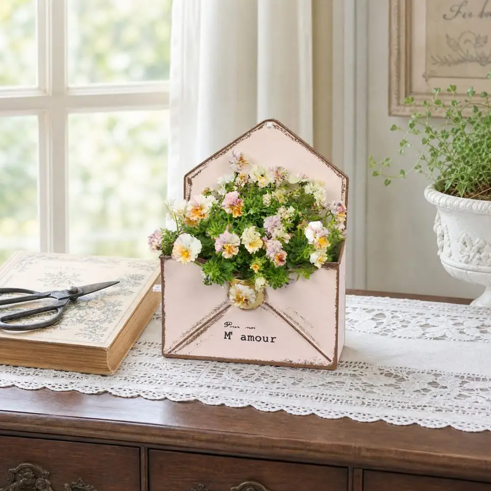 Wall Mounted Planter Indoor Outdoor Planter Vintage Envelope Planter Wall Mounted Metal Plant Pot with Drainage Hole for Indoor