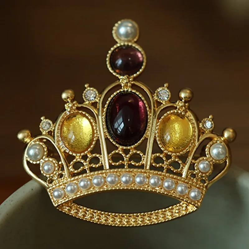 

High-end European and American French VintagevintageCrown Glass Pearl Brooch Coat Accessory